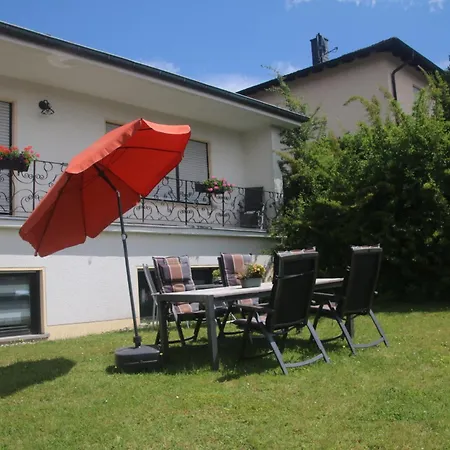 95 Qm Kuehle 2 Sz Wohnung Mit Bbq Garten *