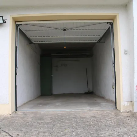 95 Qm Kuehle 2 Sz Wohnung Mit Bbq Garten